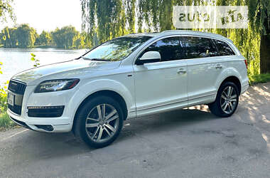 Позашляховик / Кросовер Audi Q7 2014 в Рівному