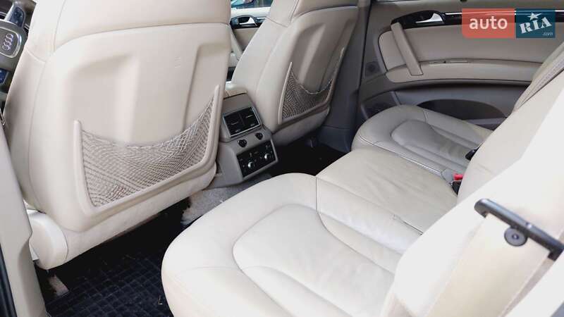 Позашляховик / Кросовер Audi Q7 2006 в Олевську