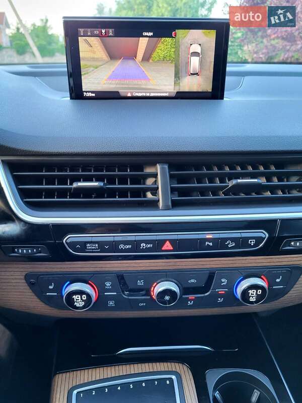 Позашляховик / Кросовер Audi Q7 2017 в Запоріжжі