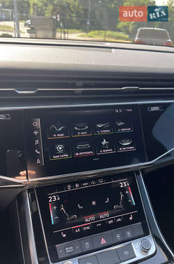 Внедорожник / Кроссовер Audi Q7 2020 в 