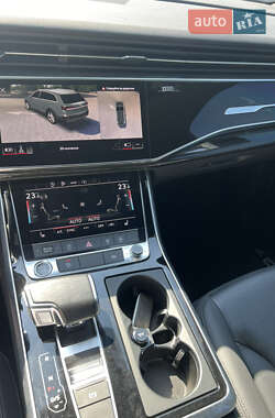 Внедорожник / Кроссовер Audi Q7 2020 в 