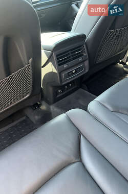 Внедорожник / Кроссовер Audi Q7 2020 в 