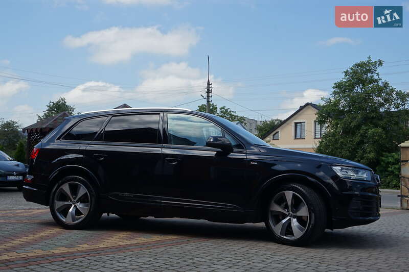 Позашляховик / Кросовер Audi Q7 2015 в Самборі