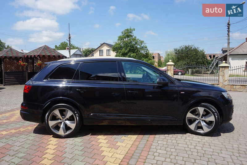 Позашляховик / Кросовер Audi Q7 2015 в Самборі
