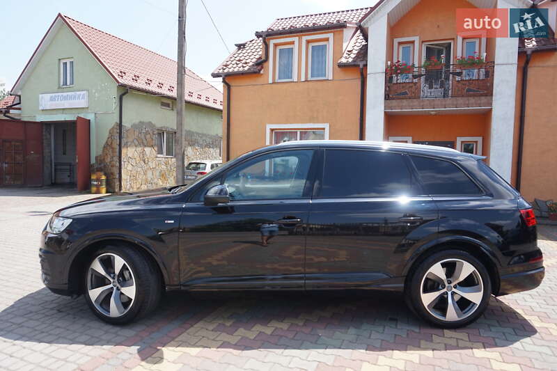 Позашляховик / Кросовер Audi Q7 2015 в Самборі