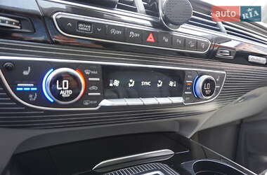 Внедорожник / Кроссовер Audi Q7 2015 в 