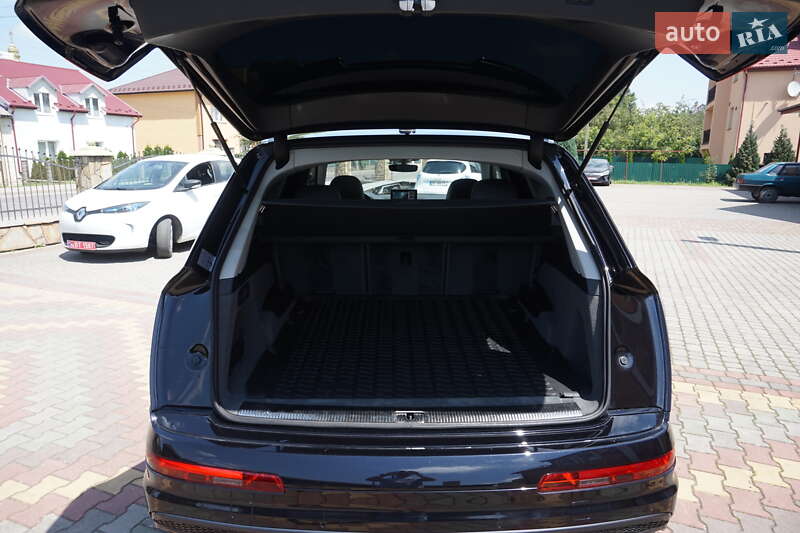 Позашляховик / Кросовер Audi Q7 2015 в Самборі