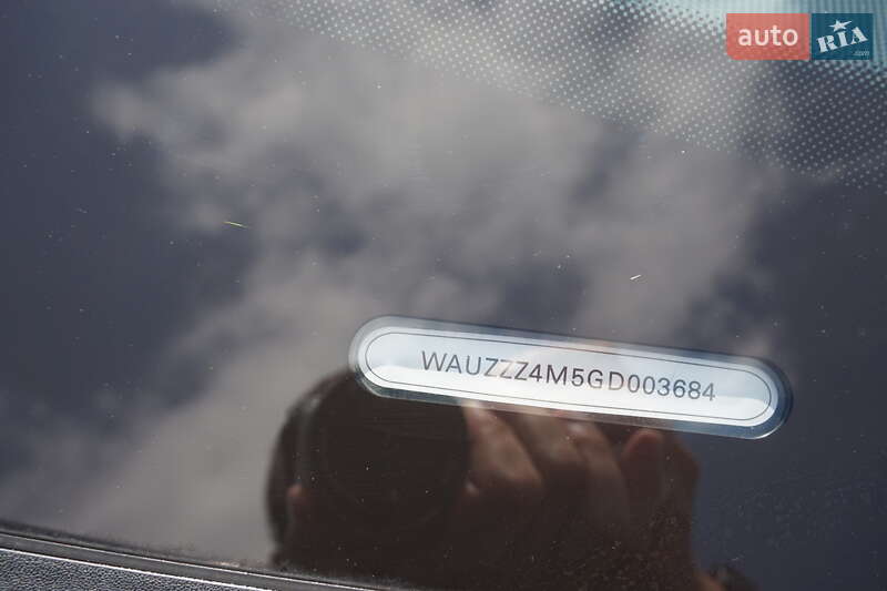 Позашляховик / Кросовер Audi Q7 2015 в Самборі