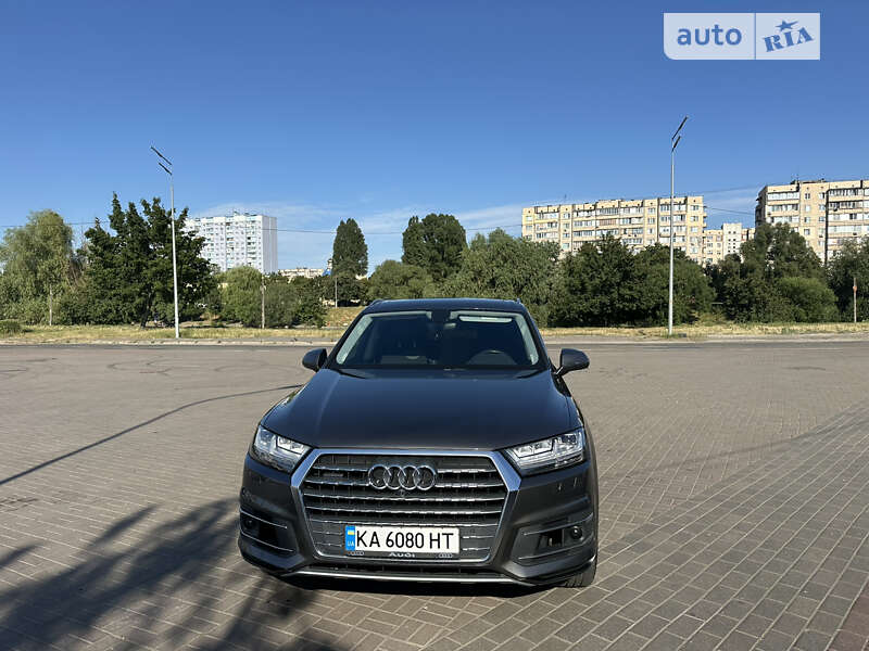 Внедорожник / Кроссовер Audi Q7 2018 в Киеве
