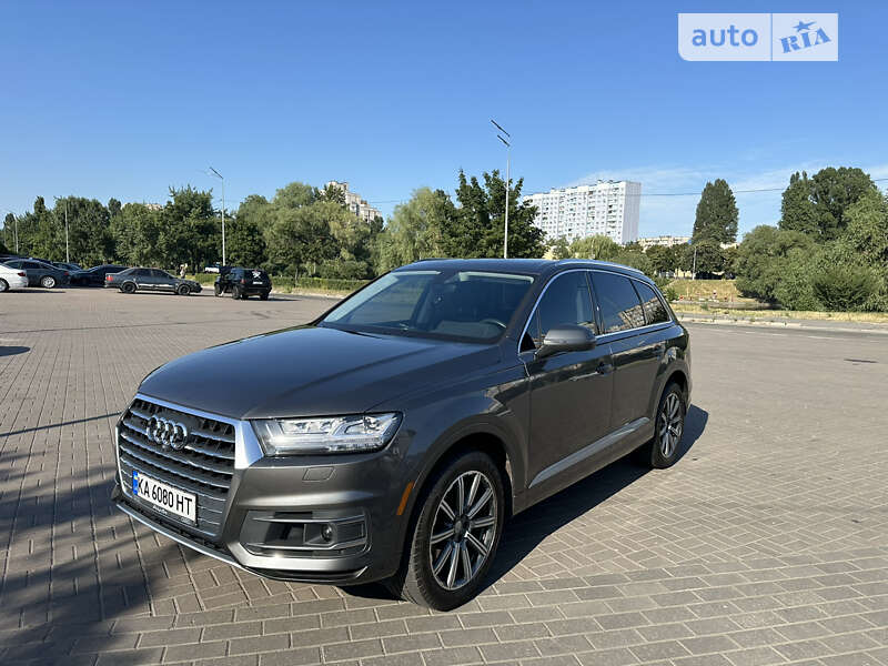 Внедорожник / Кроссовер Audi Q7 2018 в Киеве