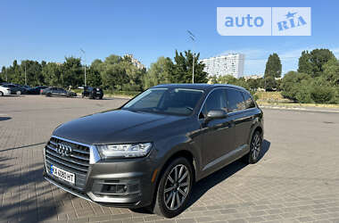 Позашляховик / Кросовер Audi Q7 2018 в 