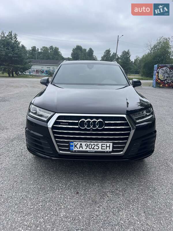 Позашляховик / Кросовер Audi Q7 2016 в Києві фото 10 Позашляховик / Кросовер Audi Q7 2016 в Києві