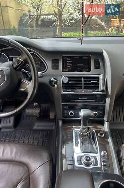 Позашляховик / Кросовер Audi Q7 2012 в Ужгороді