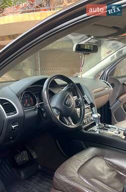 Позашляховик / Кросовер Audi Q7 2012 в Ужгороді