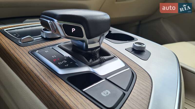 Внедорожник / Кроссовер Audi Q7 2017 в Ровно
