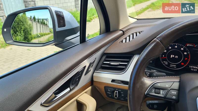 Внедорожник / Кроссовер Audi Q7 2017 в Ровно