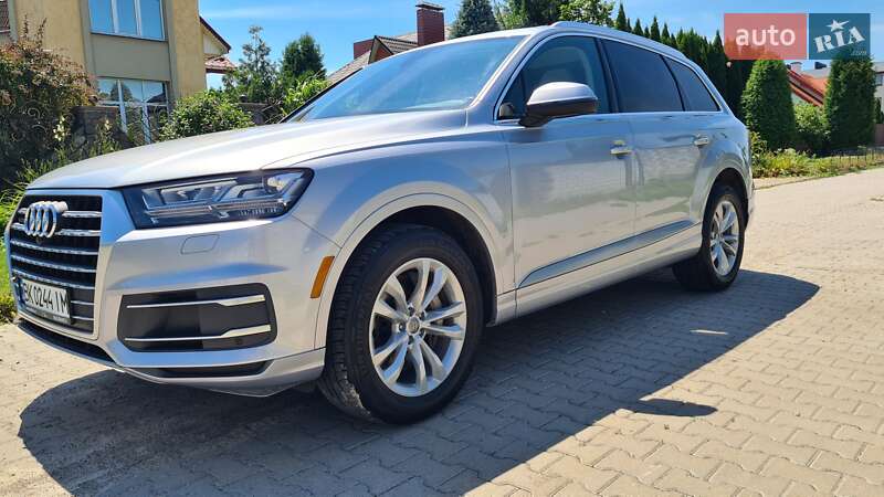 Внедорожник / Кроссовер Audi Q7 2017 в Ровно