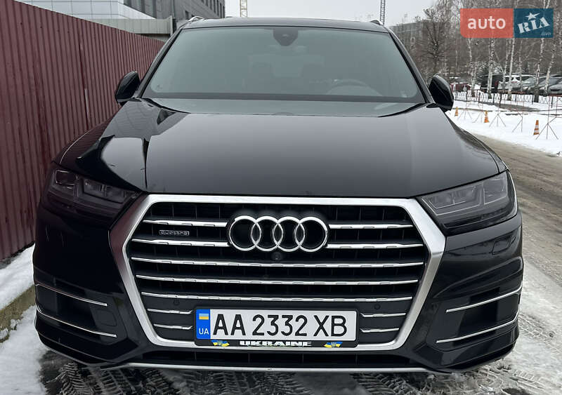 Позашляховик / Кросовер Audi Q7 2017 в Києві