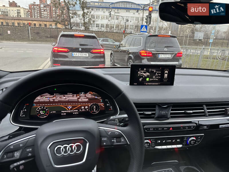 Позашляховик / Кросовер Audi Q7 2017 в Києві