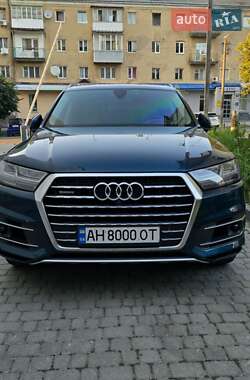 Позашляховик / Кросовер Audi Q7 2017 в Івано-Франківську