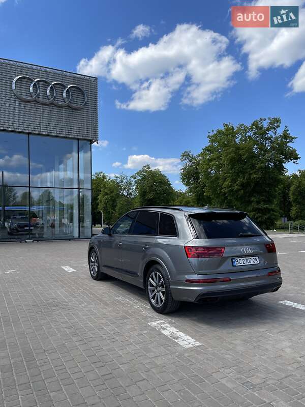 Позашляховик / Кросовер Audi Q7 2017 в Львові