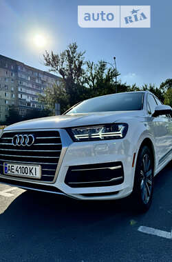 Позашляховик / Кросовер Audi Q7 2018 в Кам'янському