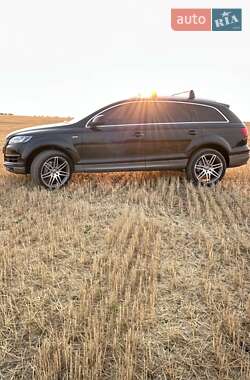 Внедорожник / Кроссовер Audi Q7 2014 в 