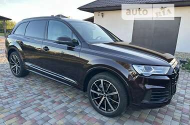 Внедорожник / Кроссовер Audi Q7 2021 в Киеве