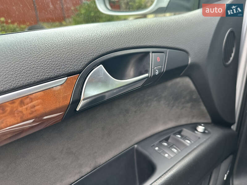 Внедорожник / Кроссовер Audi Q7 2009 в Черновцах