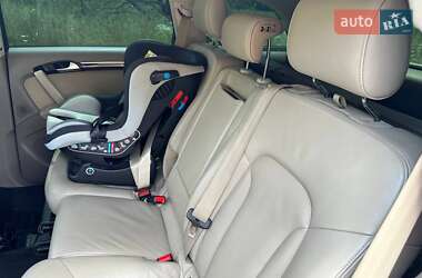 Внедорожник / Кроссовер Audi Q7 2012 в 