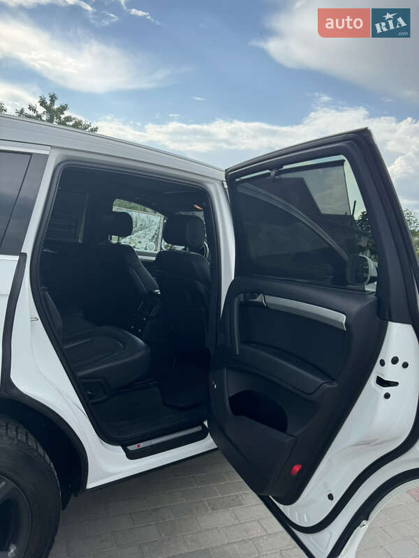 Позашляховик / Кросовер Audi Q7 2011 в Вінниці