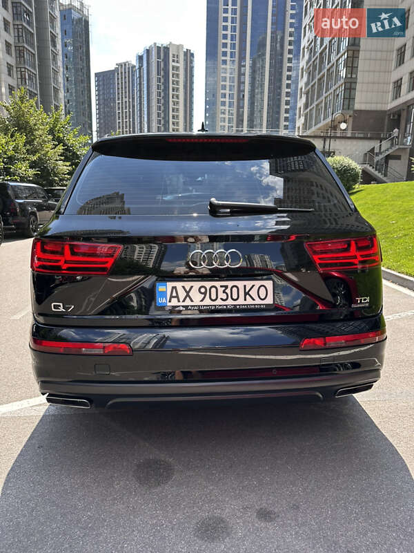 Внедорожник / Кроссовер Audi Q7 2017 в Киеве
