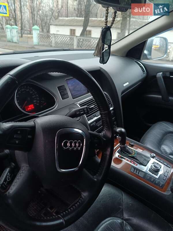 Внедорожник / Кроссовер Audi Q7 2007 в Киеве