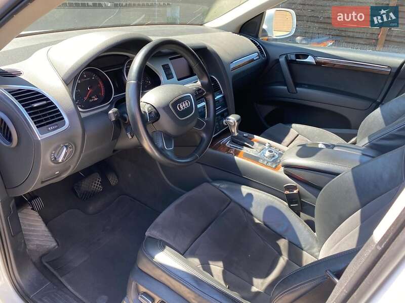 Внедорожник / Кроссовер Audi Q7 2013 в Киеве