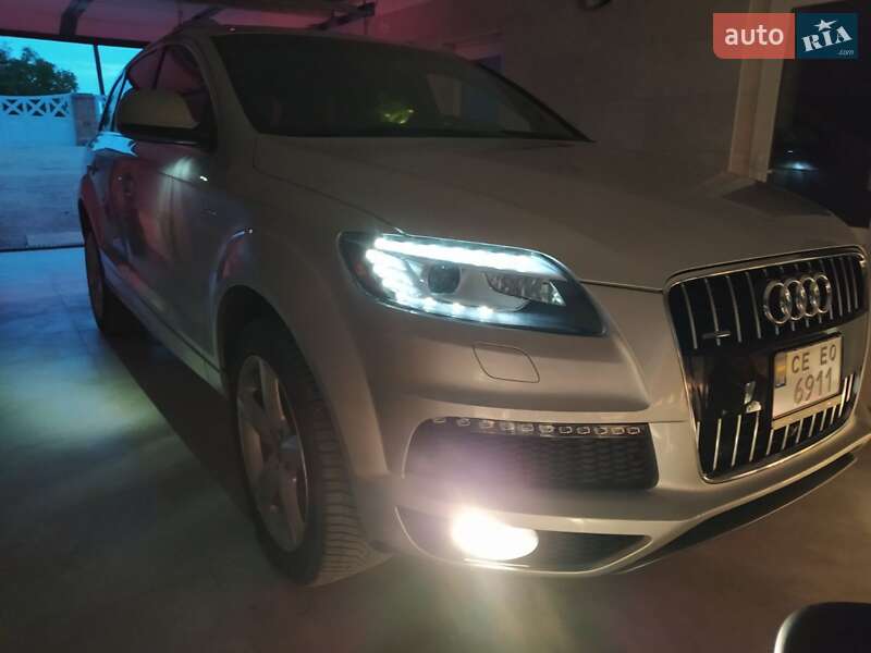 Внедорожник / Кроссовер Audi Q7 2015 в Черновцах