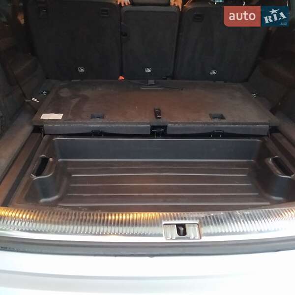 Внедорожник / Кроссовер Audi Q7 2015 в Черновцах