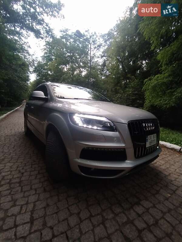 Внедорожник / Кроссовер Audi Q7 2015 в Черновцах