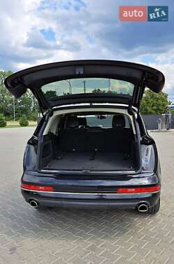 Внедорожник / Кроссовер Audi Q7 2013 в 