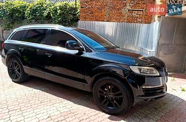 Позашляховик / Кросовер Audi Q7 2007 в 