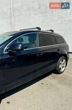 Внедорожник / Кроссовер Audi Q7 2012 в 