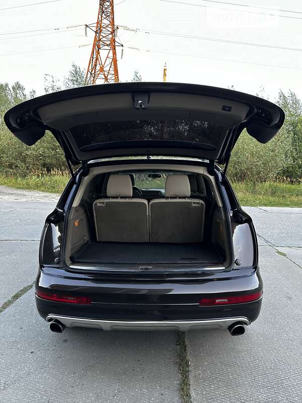 Внедорожник / Кроссовер Audi Q7 2014 в Косове