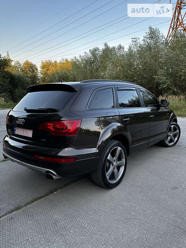 Внедорожник / Кроссовер Audi Q7 2014 в Косове