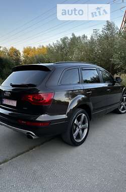 Позашляховик / Кросовер Audi Q7 2014 в 