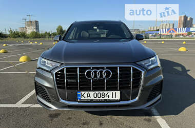 Внедорожник / Кроссовер Audi Q7 2021 в 