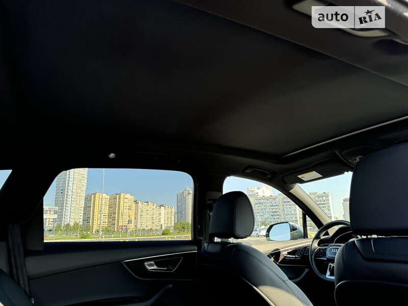 Позашляховик / Кросовер Audi Q7 2021 в Києві