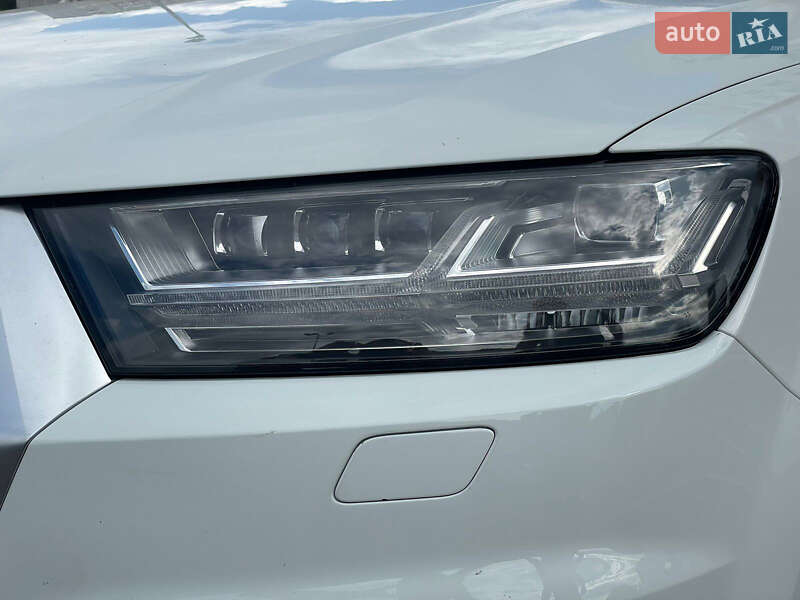 Внедорожник / Кроссовер Audi Q7 2017 в Харькове