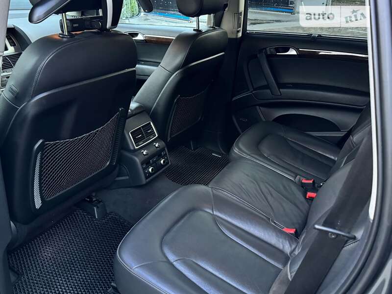 Внедорожник / Кроссовер Audi Q7 2012 в Луцке
