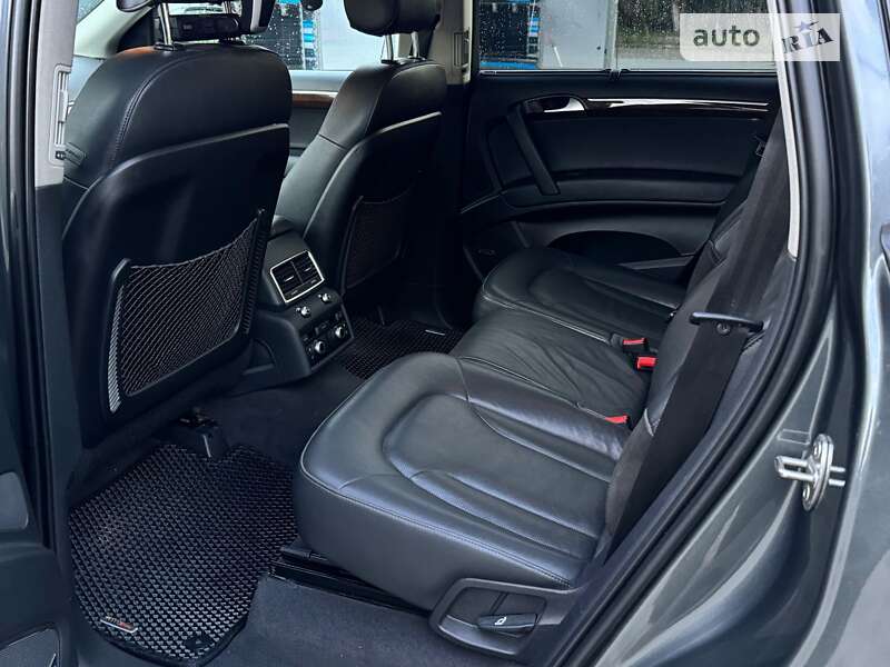Внедорожник / Кроссовер Audi Q7 2012 в Луцке