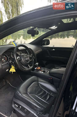 Позашляховик / Кросовер Audi Q7 2014 в 