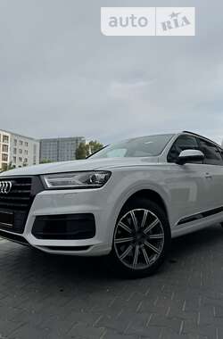 Позашляховик / Кросовер Audi Q7 2015 в Києві